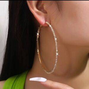 🆕🛞 Exaggerated Hollow Out Hoop Earrings - Gold